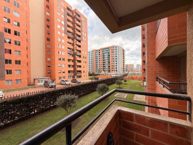 Apartamento de 3 alcobas en venta en La Prosperidad, Madrid, 55 m² · foto 2 de 12