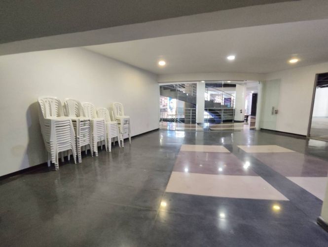Local en arriendo en Los Balsos, Medellín, 138 m² · foto 10 de 16