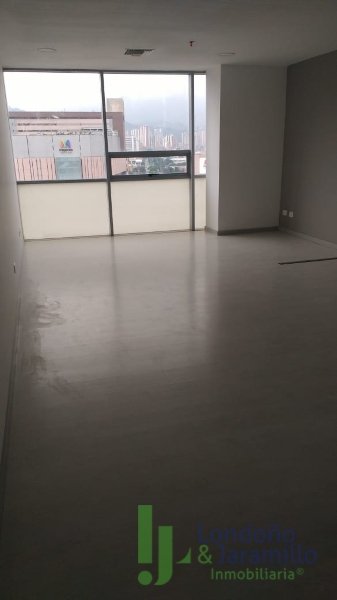 Oficina en Arriendo en Primavera, Envigado