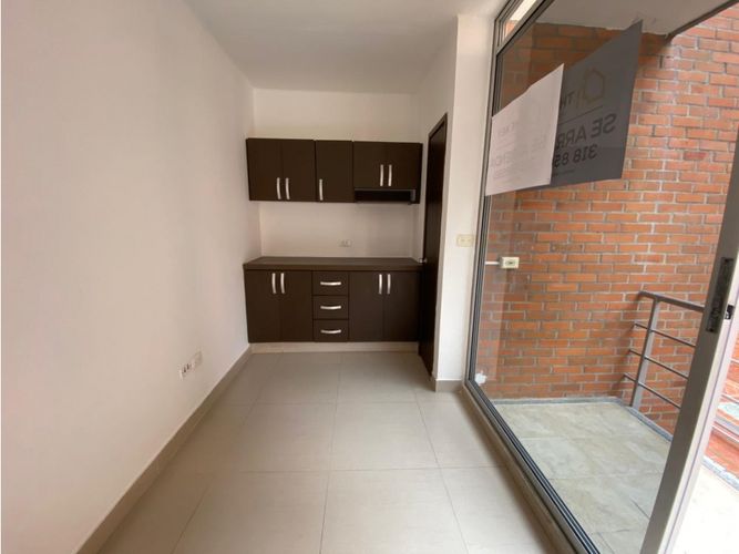 Oficina en arriendo en La Castellana, Armenia, 30 m² · foto 7 de 13