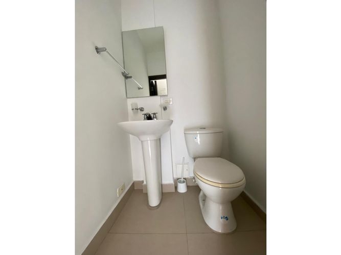 Oficina en arriendo en La Castellana, Armenia, 30 m² · foto 10 de 13