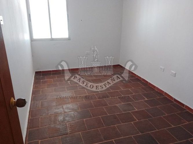 Casa de 4 alcobas en venta en El Poblado, Girón, 140 m² · foto 3 de 12