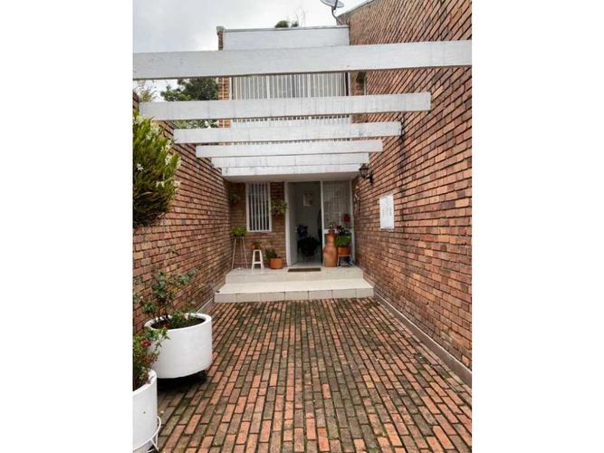 Casa de 3 alcobas en venta en Los Cedros, Bogotá, 182 m² · foto 2 de 24
