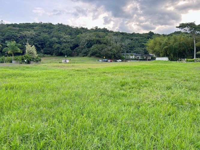 Lote en venta en Pance, Cali, 5215 m² · foto 4 de 12
