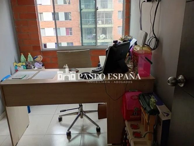 Apartamento de 3 alcobas en venta en Cr. Los Caobos, Girón, 55 m² · foto 6 de 8