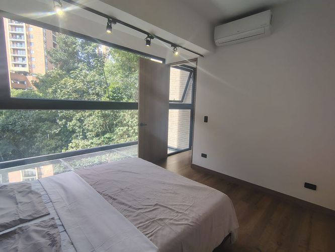 Apartamento de 3 alcobas en venta en El Poblado, Medellín, 150 m² · foto 10 de 19