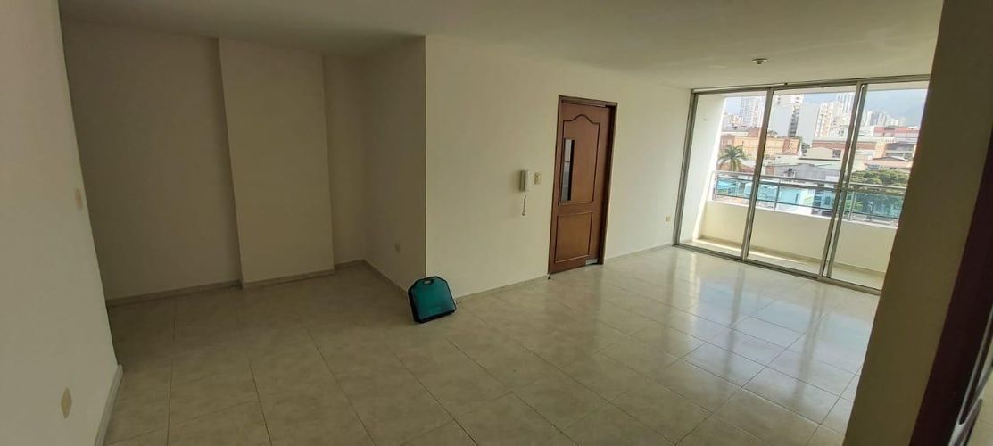 Apartamento de 3 alcobas en venta en Alarcon, Bucaramanga, 74 m² · foto 4 de 16