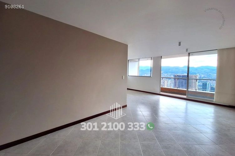 Apartamento de 2 alcobas en arriendo en El Castillo, Medellín, 95 m² · foto 2 de 24