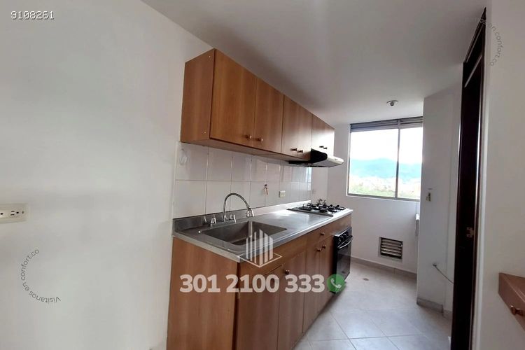 Apartamento de 2 alcobas en arriendo en El Castillo, Medellín, 95 m² · foto 9 de 24