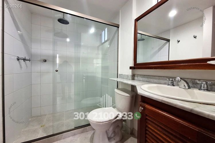 Apartamento de 2 alcobas en arriendo en El Castillo, Medellín, 95 m² · foto 23 de 24