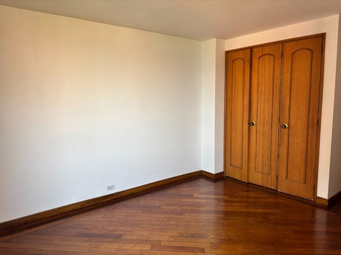 Apartamento de 3 alcobas en venta en El Poblado, Medellín, 183 m² · foto 8 de 12