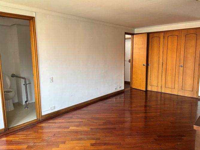 Apartamento de 3 alcobas en venta en El Poblado, Medellín, 183 m² · foto 5 de 12