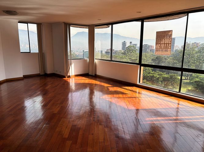 Apartamento de 3 alcobas en venta en El Poblado, Medellín, 183 m² · foto 3 de 12