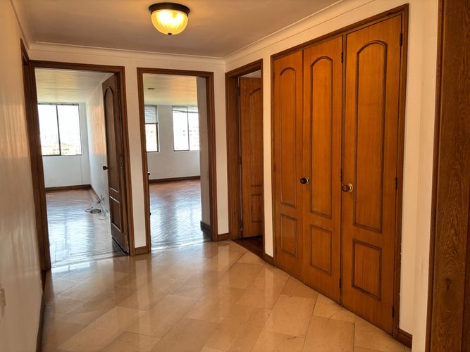 Apartamento de 3 alcobas en venta en El Poblado, Medellín, 183 m² · foto 7 de 12
