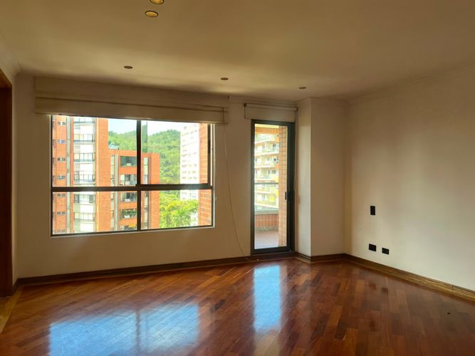 Apartamento de 3 alcobas en arriendo en Los Balsos, Medellín, 211 m² · foto 13 de 18