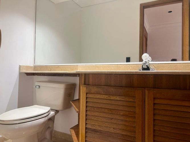 Apartamento de 3 alcobas en arriendo en Los Balsos, Medellín, 211 m² · foto 18 de 18