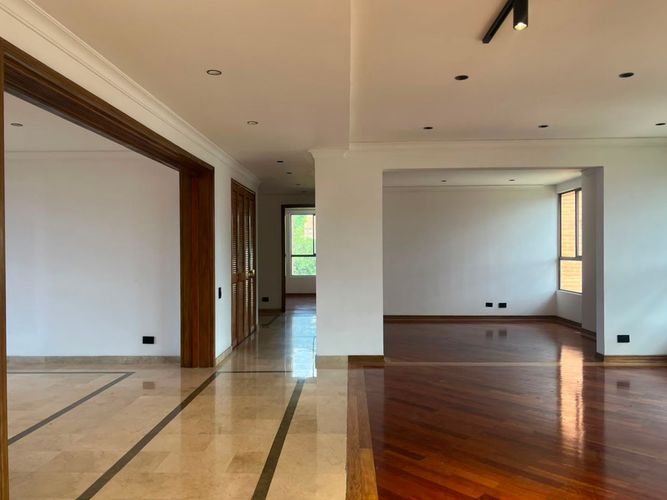 Apartamento de 3 alcobas en arriendo en Los Balsos, Medellín, 211 m² · foto 12 de 18