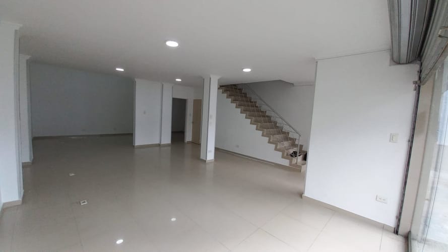 Local en arriendo en Champagnat, Cali, 359 m² · foto 5 de 24