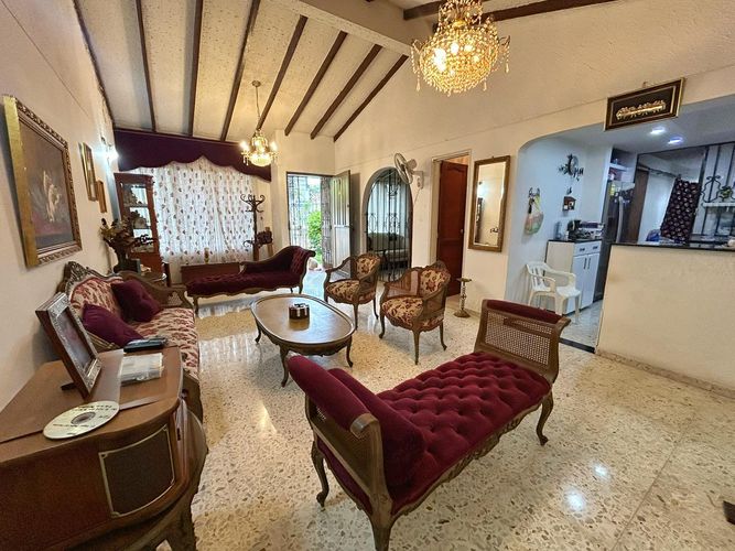 Casa de 4 alcobas en venta en Santa Anita, Cali, 250 m² · foto 4 de 24