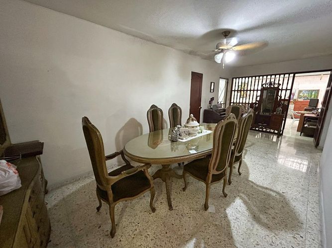 Casa de 4 alcobas en venta en Santa Anita, Cali, 250 m² · foto 12 de 24
