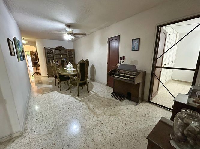 Casa de 4 alcobas en venta en Santa Anita, Cali, 250 m² · foto 13 de 24