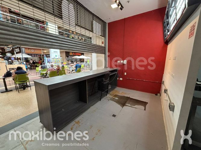 Local en arriendo en Loma Del Escobero, Envigado, 90 m² · foto 2 de 10