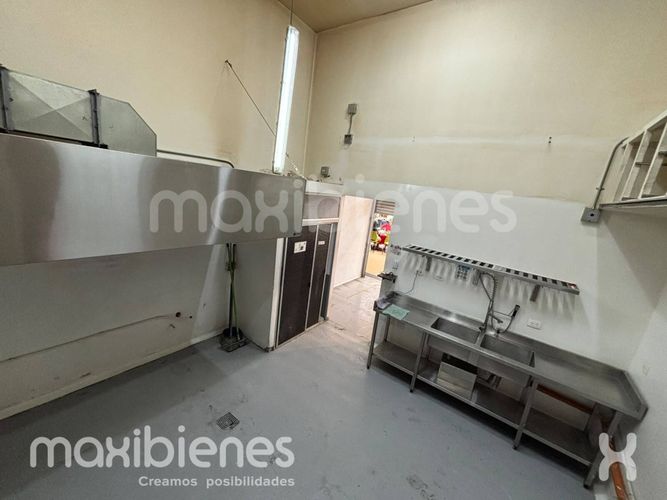 Local en arriendo en Loma Del Escobero, Envigado, 90 m² · foto 9 de 10
