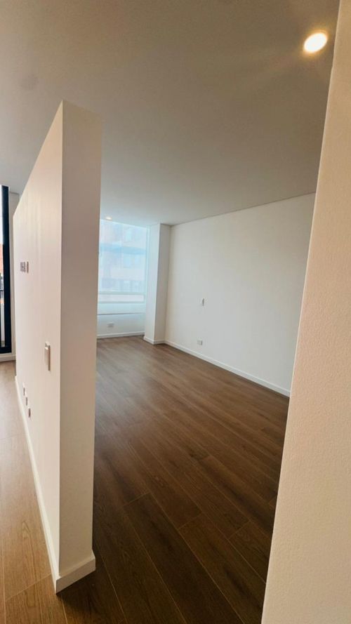 Apartamento de 1 alcoba en venta en Cedritos, Bogotá, 56 m² · foto 5 de 15