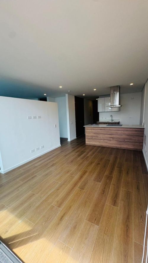 Apartamento de 1 alcoba en venta en Cedritos, Bogotá, 56 m² · foto 10 de 15