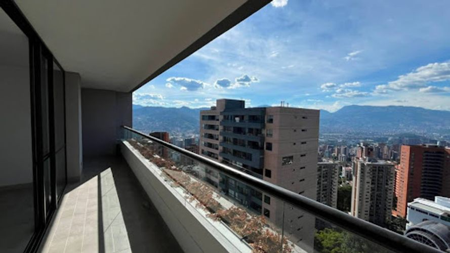 Apartamento de 2 alcobas en arriendo en Los Balsos, Medellín, 87 m² · foto 6 de 15
