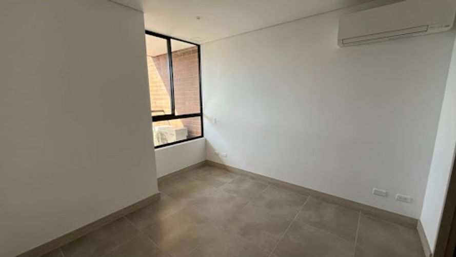 Apartamento de 2 alcobas en arriendo en Los Balsos, Medellín, 87 m² · foto 8 de 15