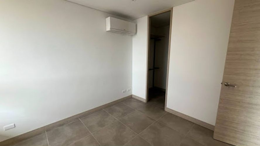 Apartamento de 2 alcobas en arriendo en Los Balsos, Medellín, 87 m² · foto 9 de 15