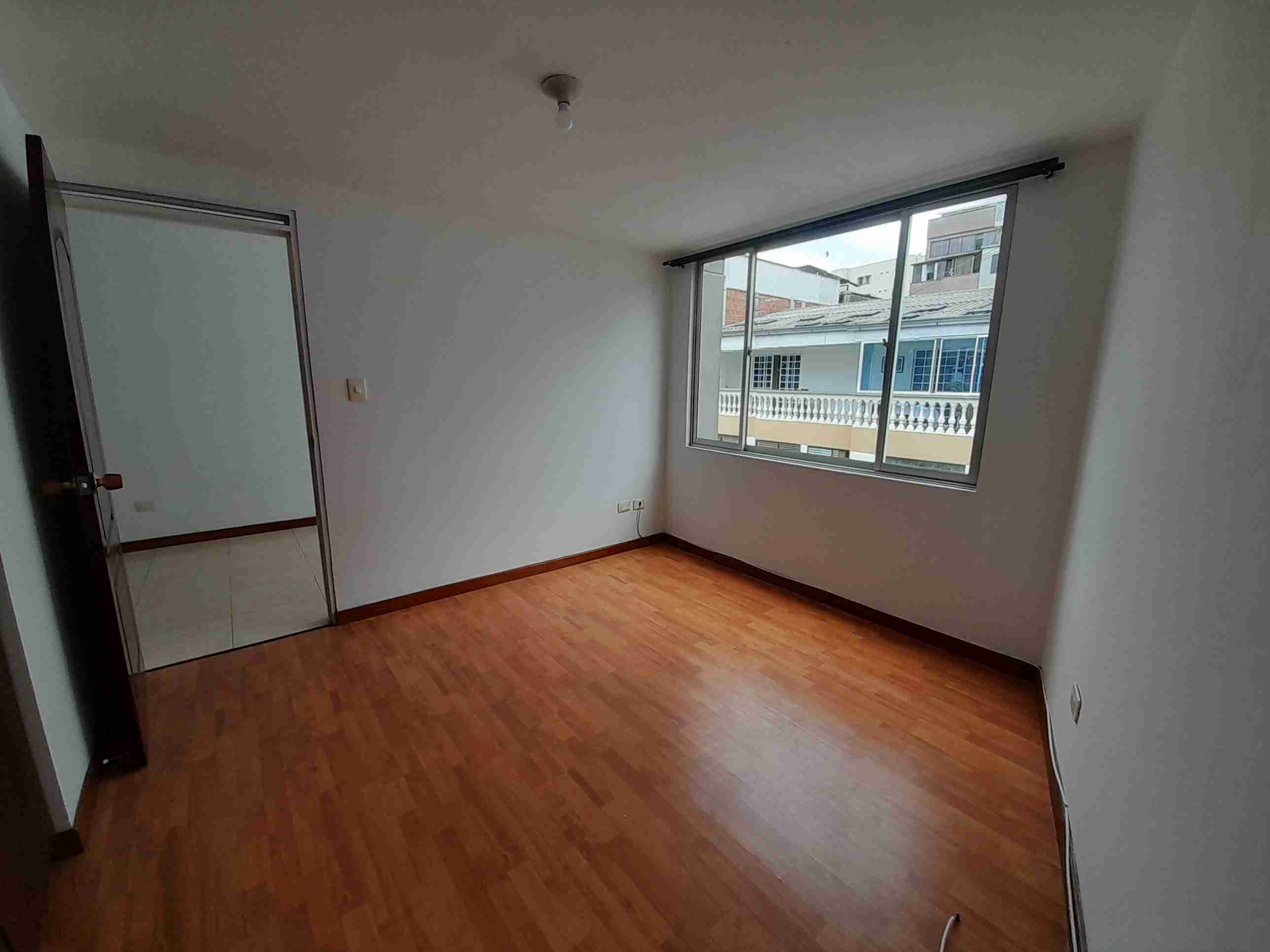 Apartaestudio en venta en Chipre, Manizales · foto 2 de 24
