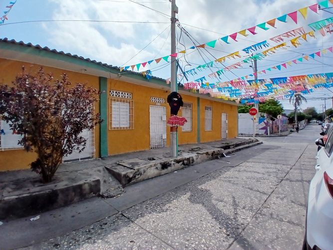 Casa de 12 alcobas en venta en Abajo, Barranquilla, 437 m² · foto 2 de 23