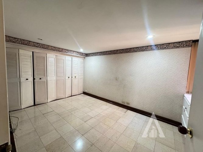 Apartamento en venta en El Poblado, Medellín · foto 8 de 24
