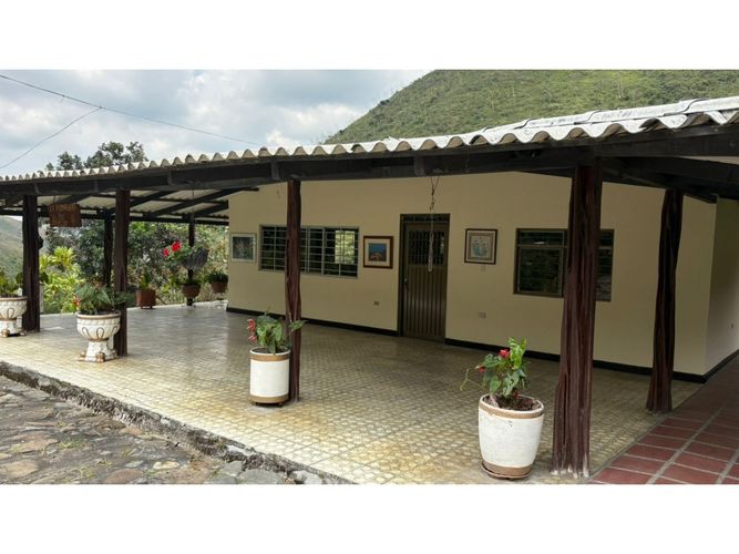 Finca en venta en Pedregal, Yumbo, 575 m² · foto 4 de 24