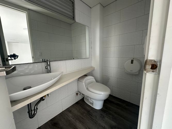 Local en venta en Salvador Allende Bajo, Armenia, 390 m² · foto 4 de 24