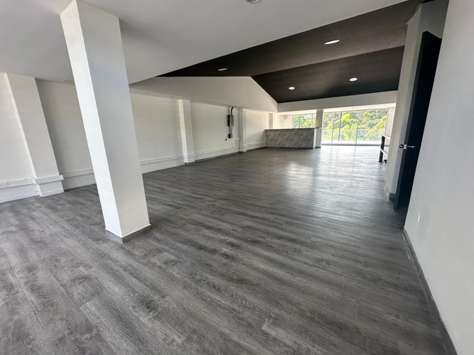 Local en venta en Salvador Allende Bajo, Armenia, 390 m² · foto 15 de 24