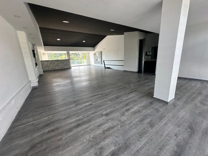 Local en venta en Salvador Allende Bajo, Armenia, 390 m² · foto 16 de 24