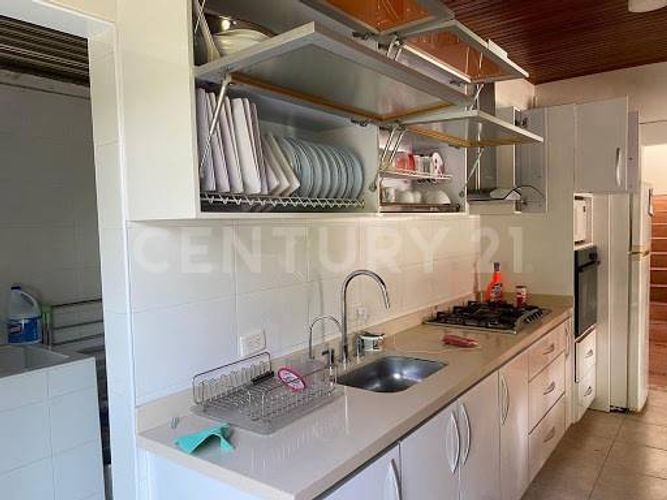 Casa de 5 alcobas en venta en Montecarlo, Villavicencio, 300 m² · foto 8 de 18