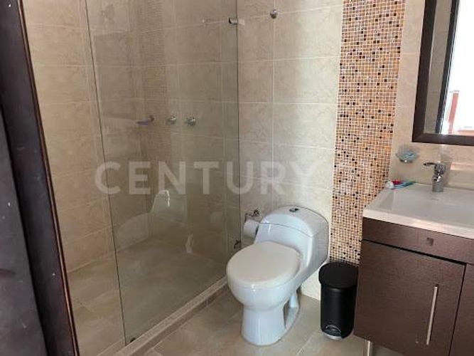 Casa de 5 alcobas en venta en Montecarlo, Villavicencio, 300 m² · foto 13 de 18