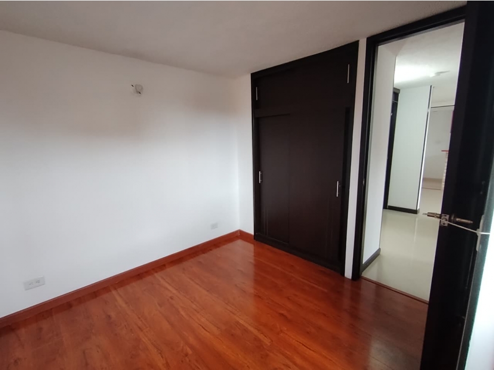 Apartamento en venta en Cr Belverde Et Ii, Mosquera · foto 8 de 20