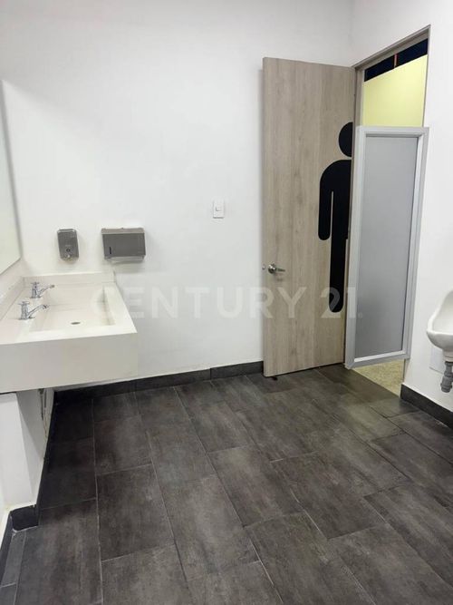 Local en arriendo en Guatiquia, Villavicencio, 633 m² · foto 7 de 8