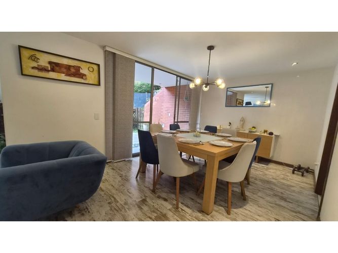 Casa en venta en Gratamira, Bogotá · foto 2 de 23