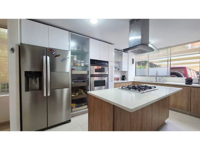 Casa en venta en Gratamira, Bogotá · foto 5 de 23