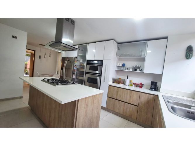 Casa en venta en Gratamira, Bogotá · foto 6 de 23