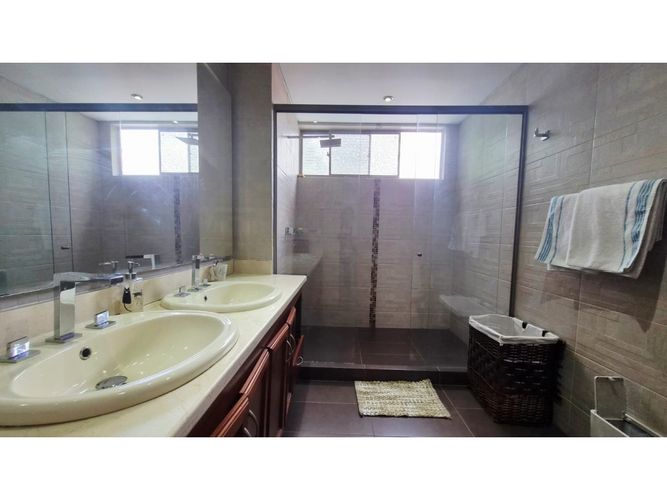 Casa en venta en Gratamira, Bogotá · foto 17 de 23