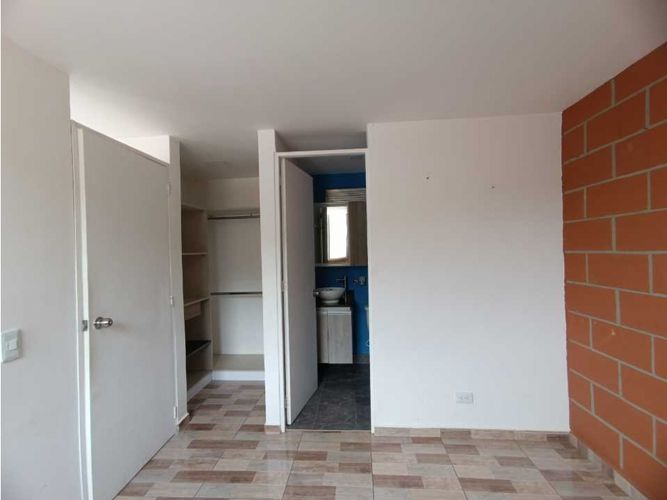 Apartamento de 2 alcobas en venta en La Gabriela, Bello, 35 m² · foto 11 de 13