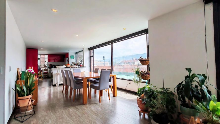 Apartamento de 3 alcobas en venta en Santa Barbara Occidental, Bogotá, 168 m² · foto 5 de 22