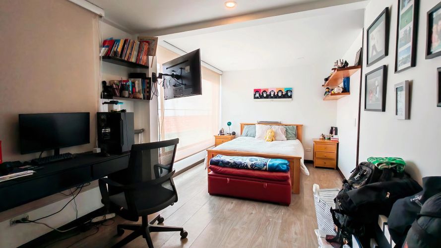 Apartamento de 3 alcobas en venta en Santa Barbara Occidental, Bogotá, 168 m² · foto 16 de 22